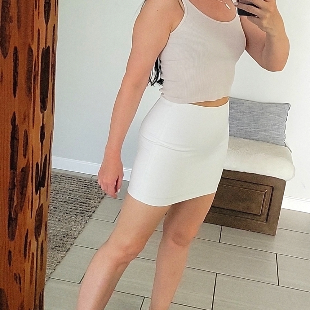 Express womens skirts - Picture 3 of 11